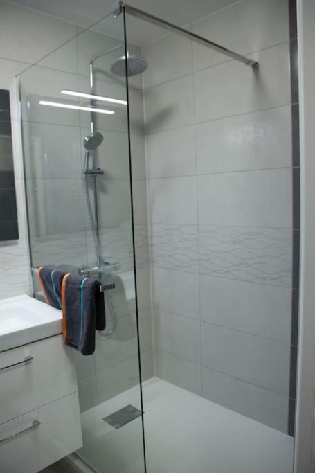 Stylish Studio In Only 50 Meters From Beach ! Νίκαια Εξωτερικό φωτογραφία